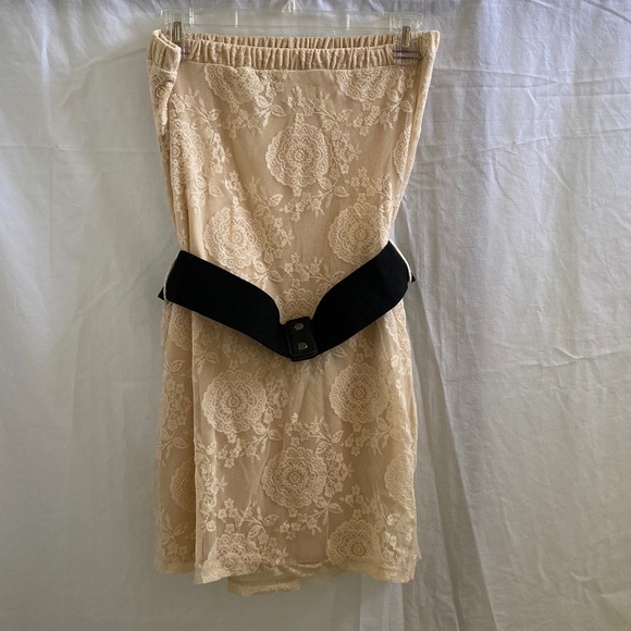 Lace Strapless Dress Size: Large - Picture 6 of 8